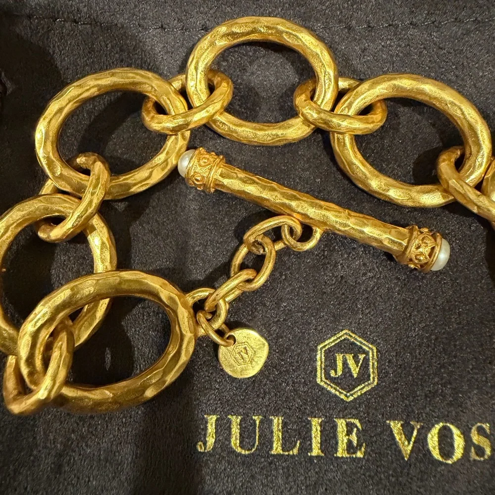 Julie Vos Textured Gold Link Toggle Bracelet